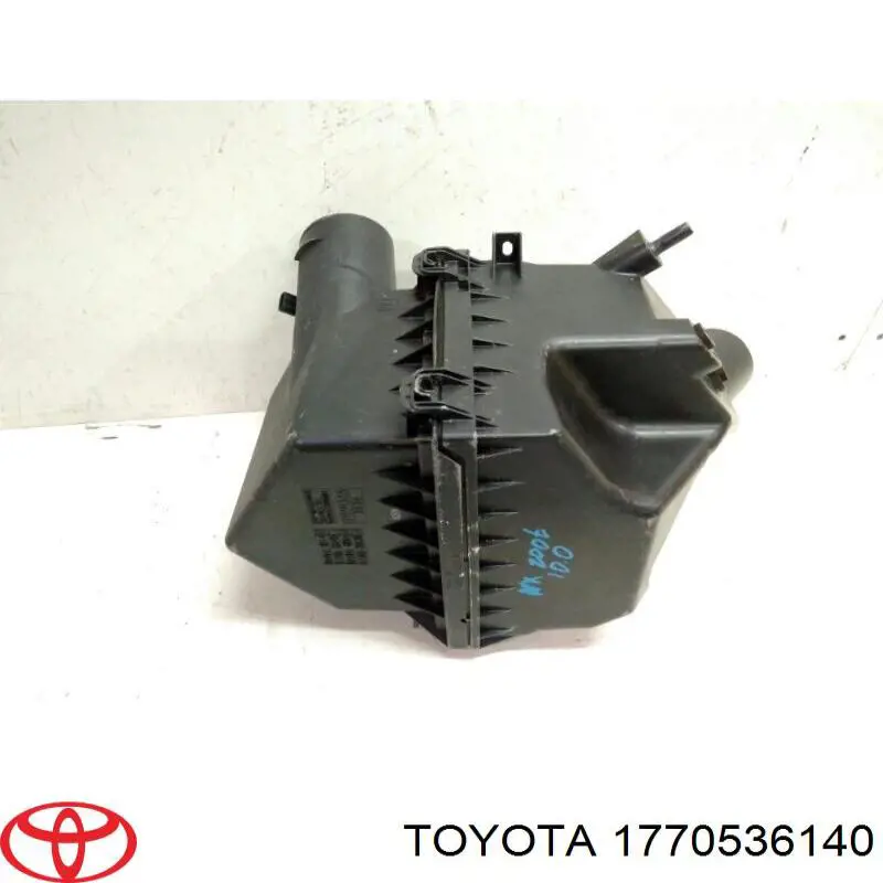 1770536140 Toyota Корпус воздушного фильтра, верхняя часть