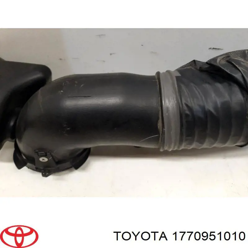Патрубок воздушный, вход в резонатор Toyota 1770951010 цена, от 62.08 USD