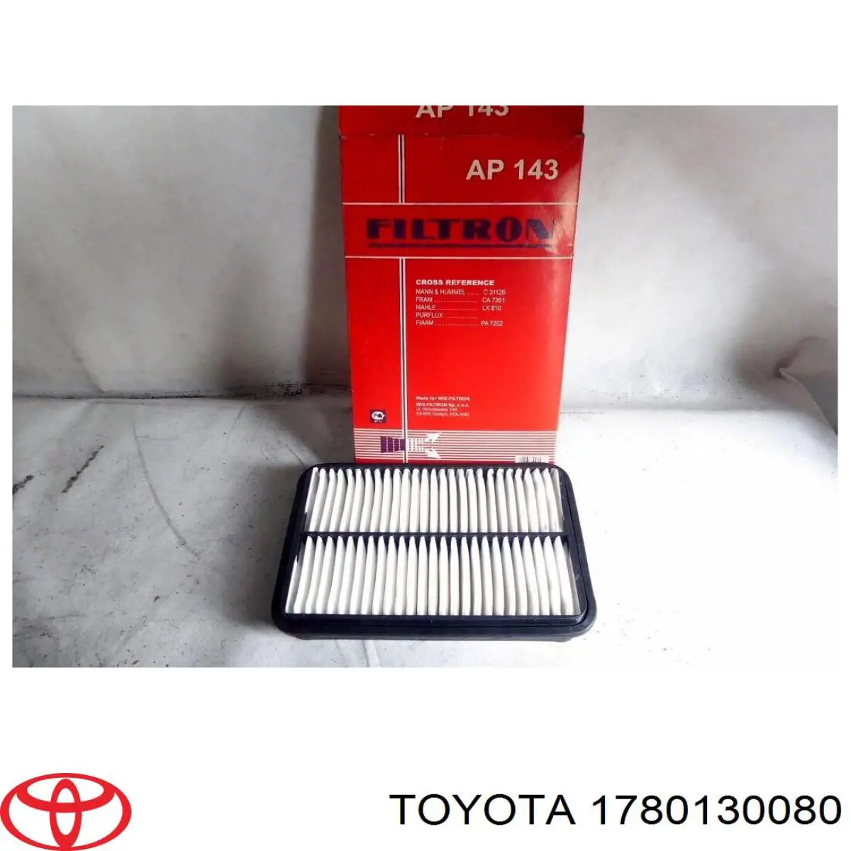 Воздушный фильтр 1780130080 Toyota