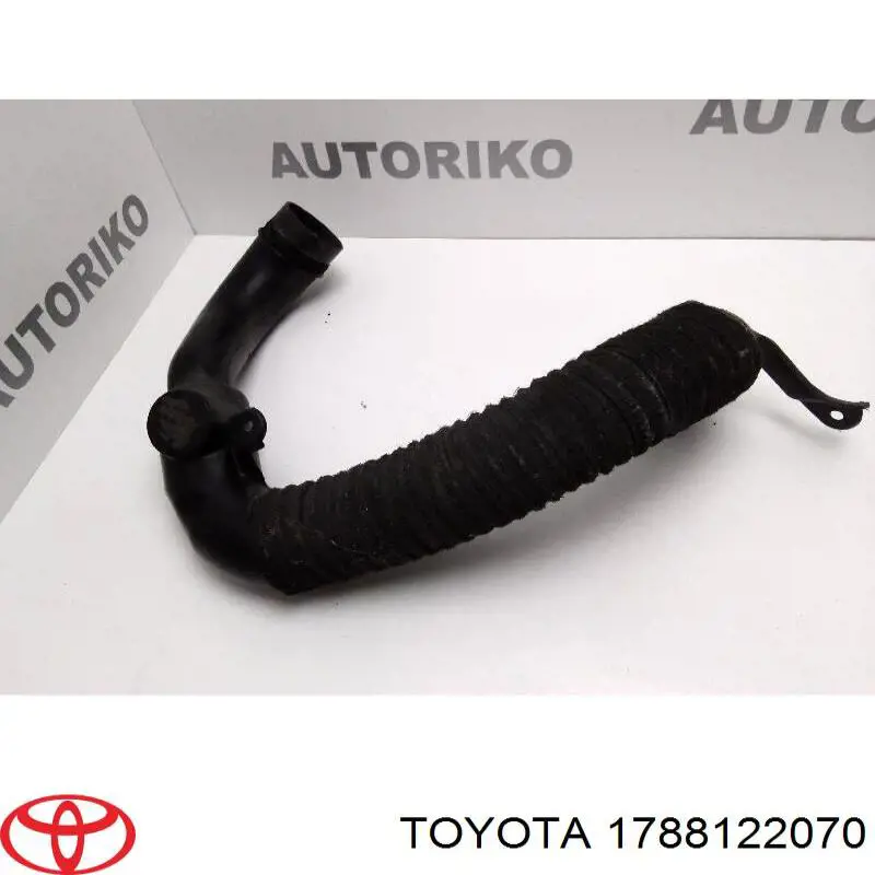 1788122070 Toyota cano derivado de ar, saída de filtro de ar