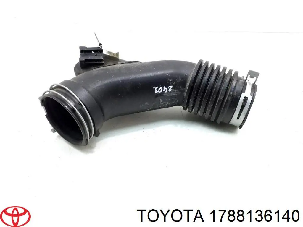 Купить 1788136140 Toyota Выпускной патрубок воздушного фильтра