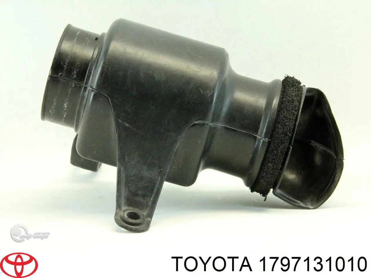 Воздухозаборник воздушного фильтра на Toyota Land Cruiser  J12