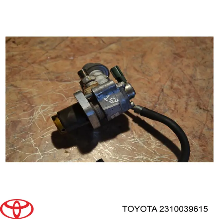 2310039618 Toyota насос топливный высокого давления (тнвд)