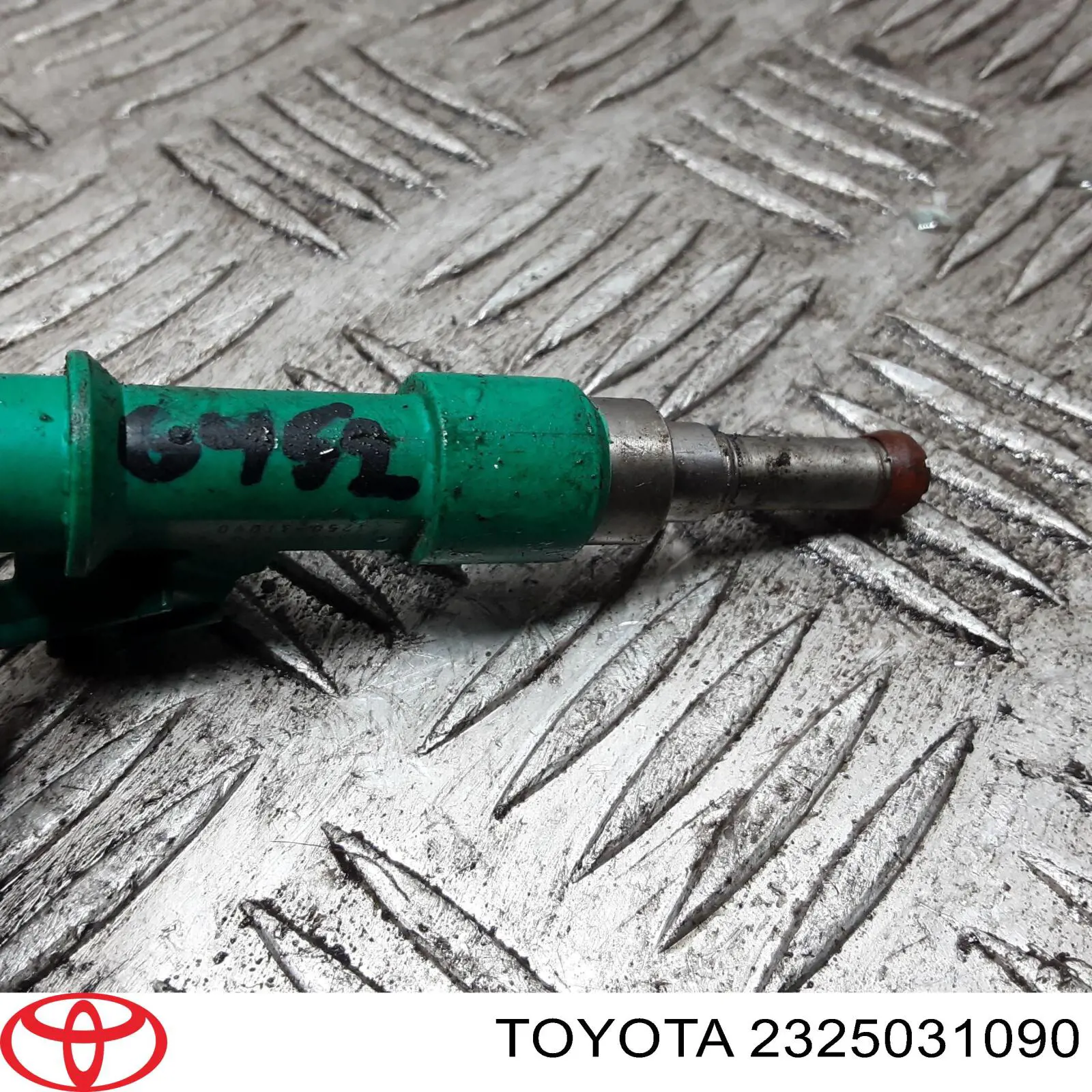 Топливные форсунки на Toyota Camry VII V50