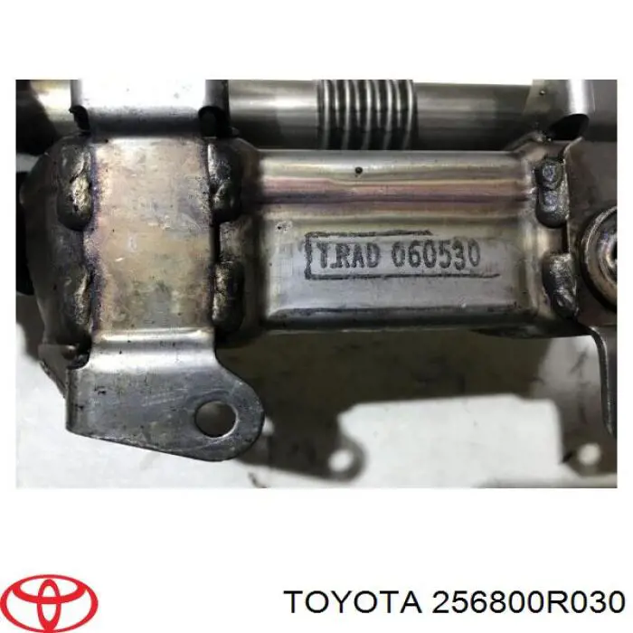 256800R030 Toyota Радиатор системы EGR