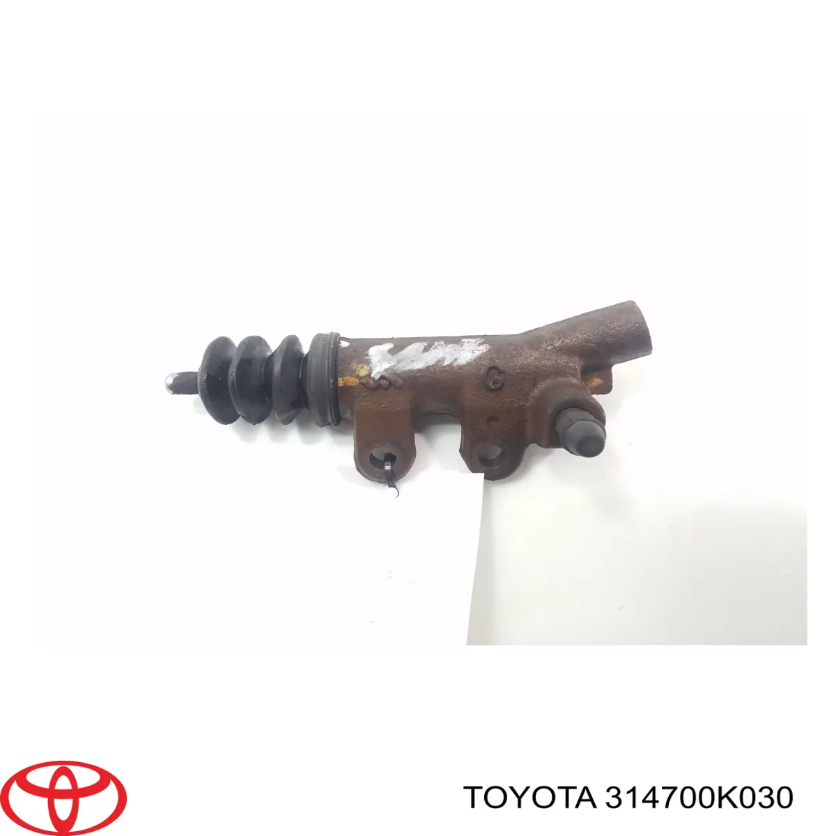 Рабочий цилиндр сцепления на Toyota Hilux KUN25