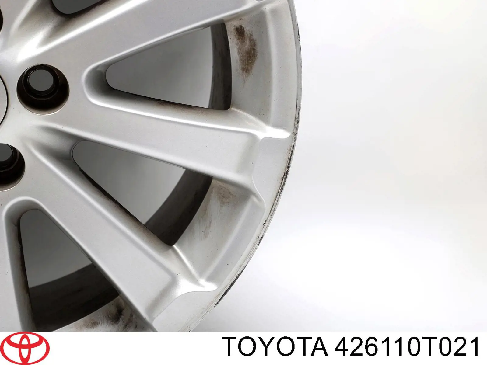 426110T021 Toyota Диски колесные стальные (штампованные)
