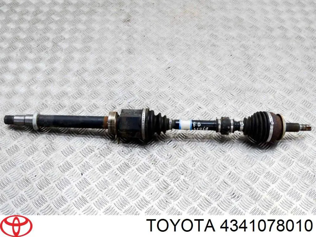 4341078010 Toyota Полуось передняя, правая