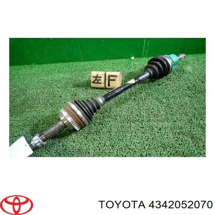 Левая полуось 4342052070 Toyota