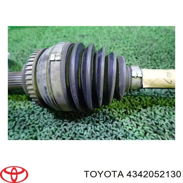 4342052130 Toyota полуось (привод передняя правая)