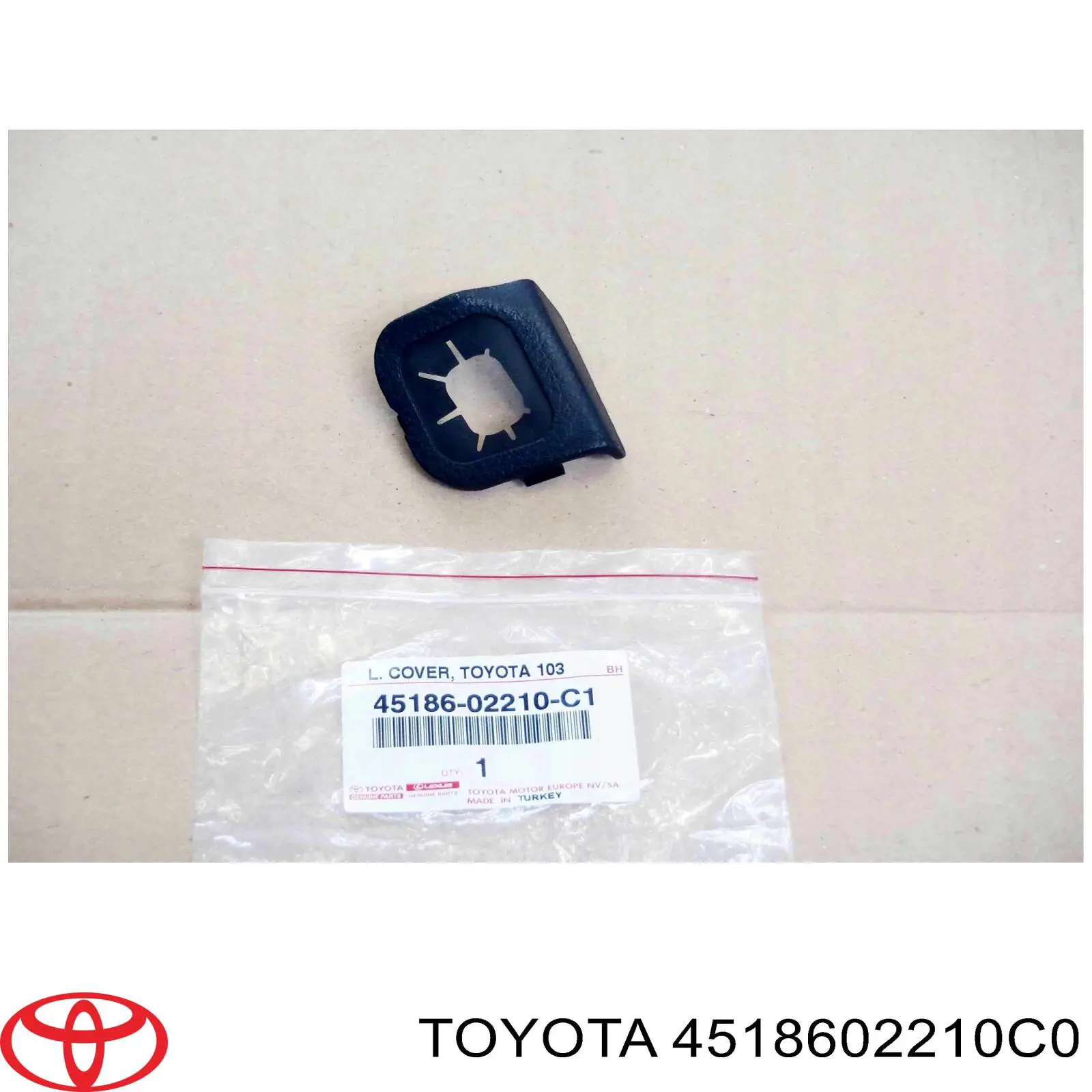 Накладка рулевой колонки на Toyota Corolla E18
