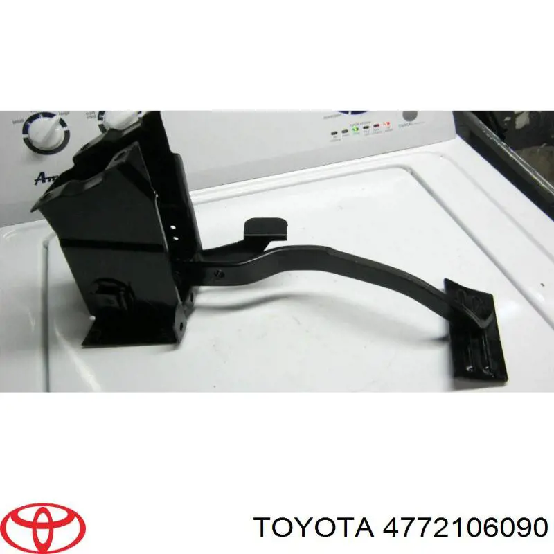 Скоба заднего суппорта 4772106090 Toyota