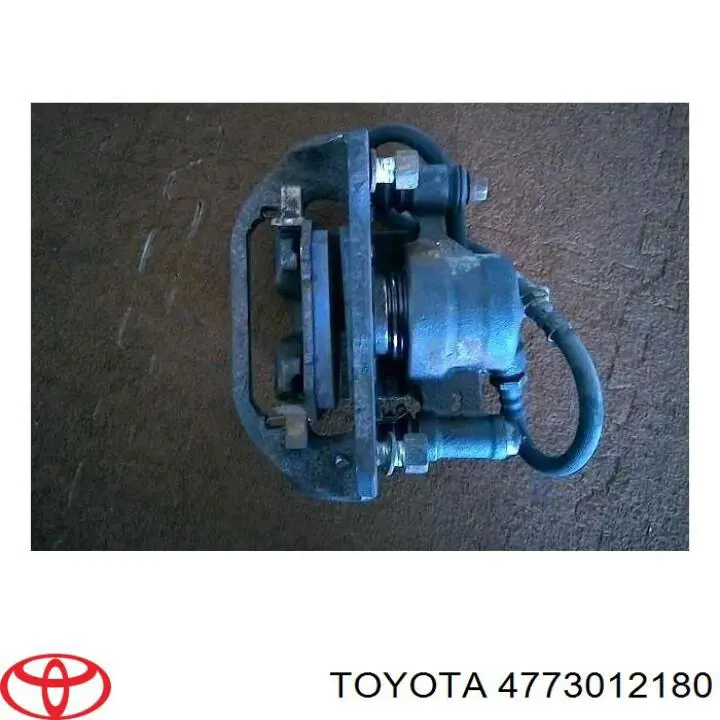 4773012180 Toyota суппорт тормозной передний правый