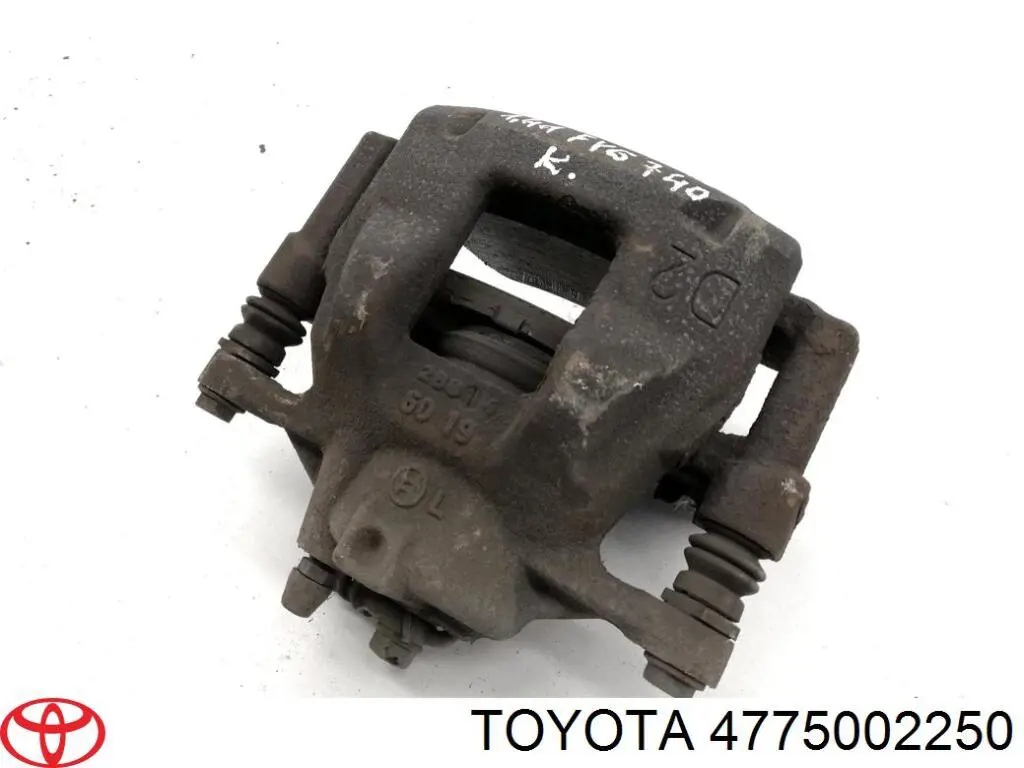 Купить 4775002250 Toyota Суппорт тормозной передний левый