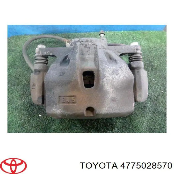 4775028570 Toyota