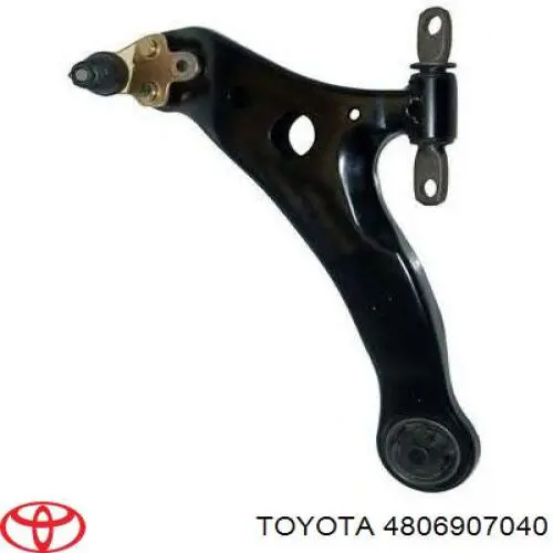 4806907040 Toyota braço oscilante inferior esquerdo de suspensão dianteira