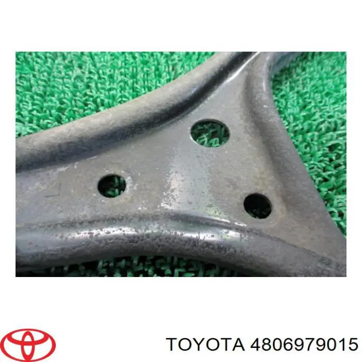 Купить 4806979015 Toyota Рычаг передней подвески левый