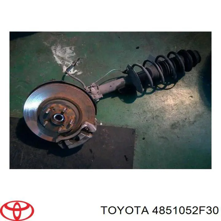 4851052F30 Toyota amortecedor dianteiro direito