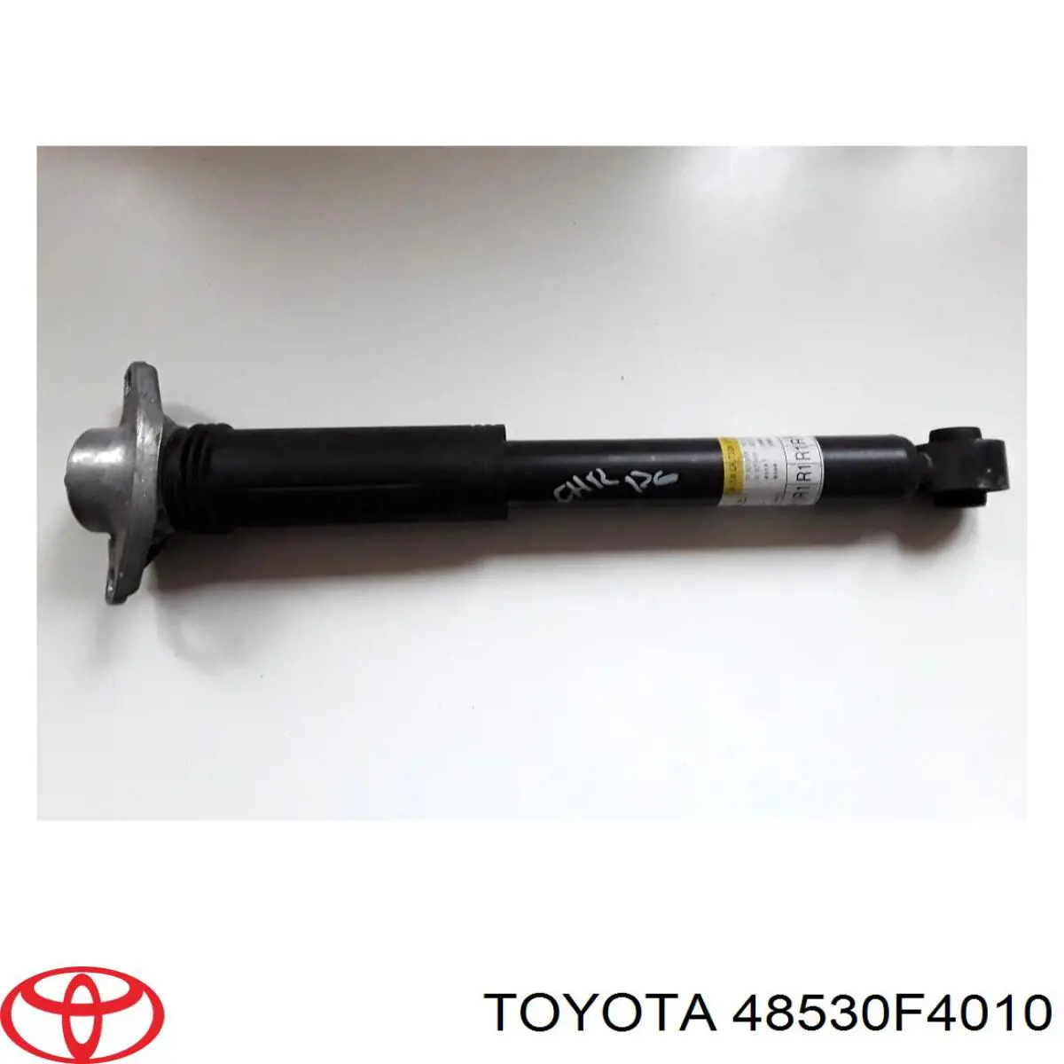 48530F4010 Toyota амортизатор задний