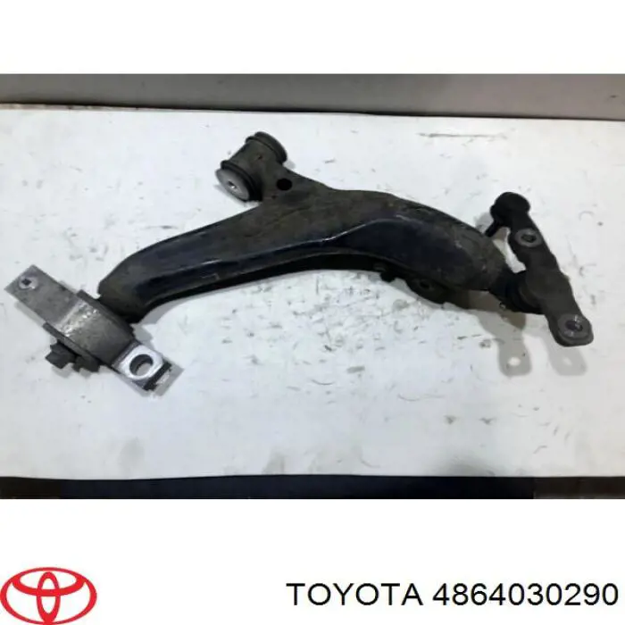 Левый рычаг передней нижней подвески Lexus IS седан (E2) (2005 - 2013) цена, от 72.22 USD