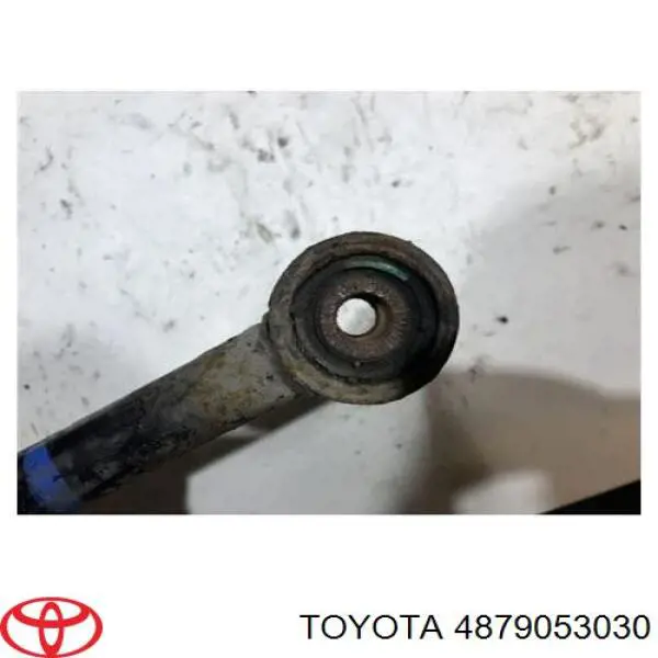 Brazo suspension inferior trasero izquierdo/derecho 4879053030 Toyota/Lexus