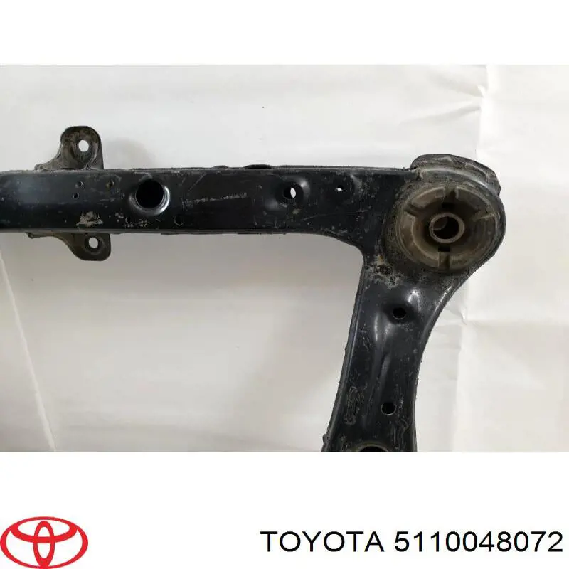 Подрамник передний 5110048072 Toyota