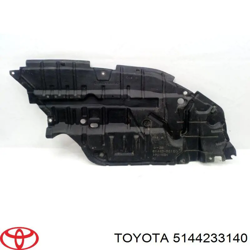 Защита двигателя левая на Toyota Camry V50