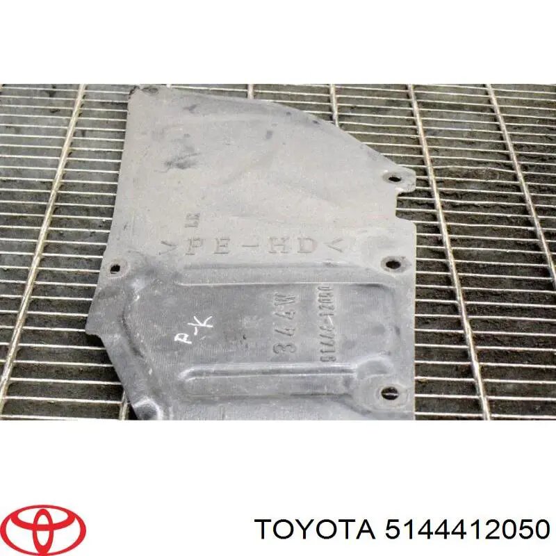 Защита двигателя левая на Toyota Corolla E15