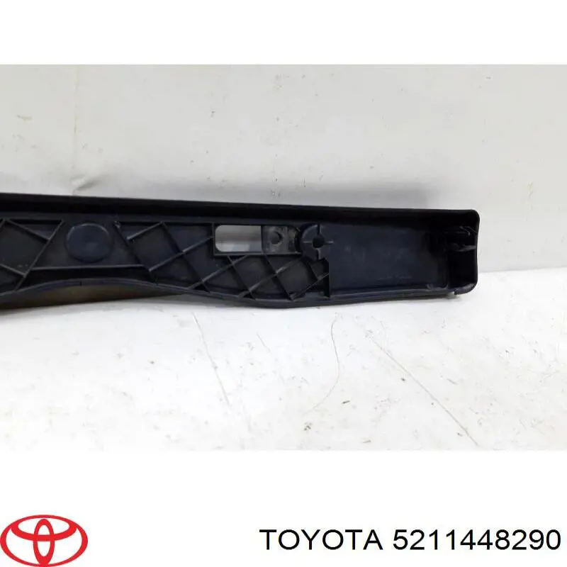 Купить 5211448290 Toyota Рамка номерного знака автомобиля передняя