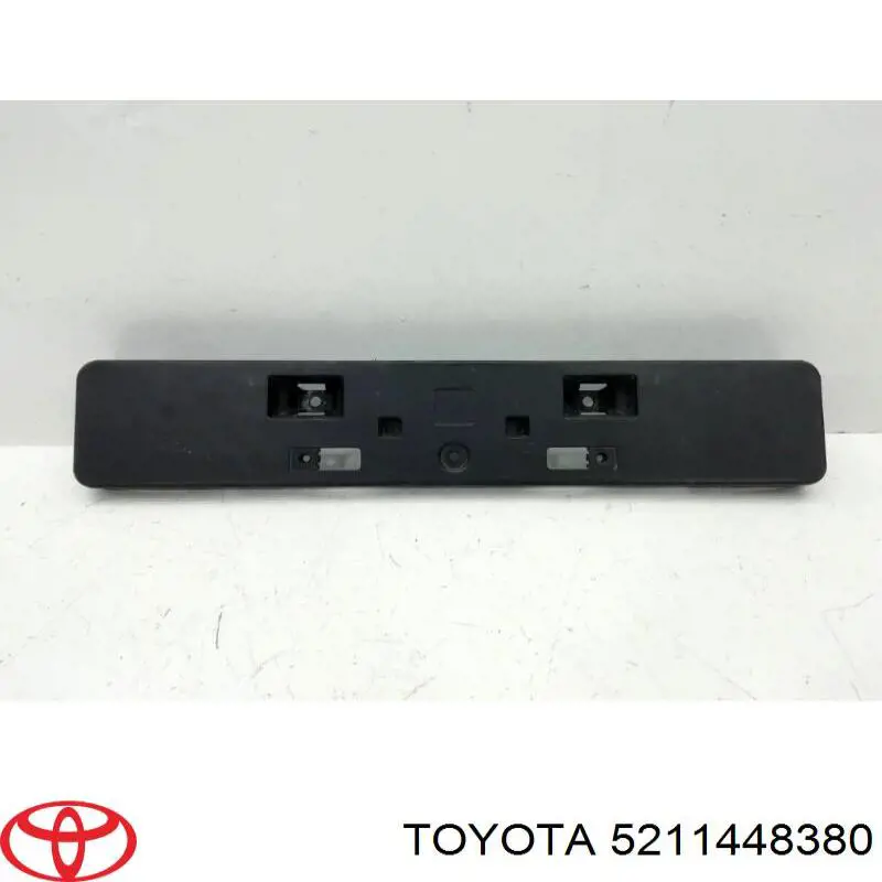 Панель крепления номерного знака переднего Toyota 5211448380