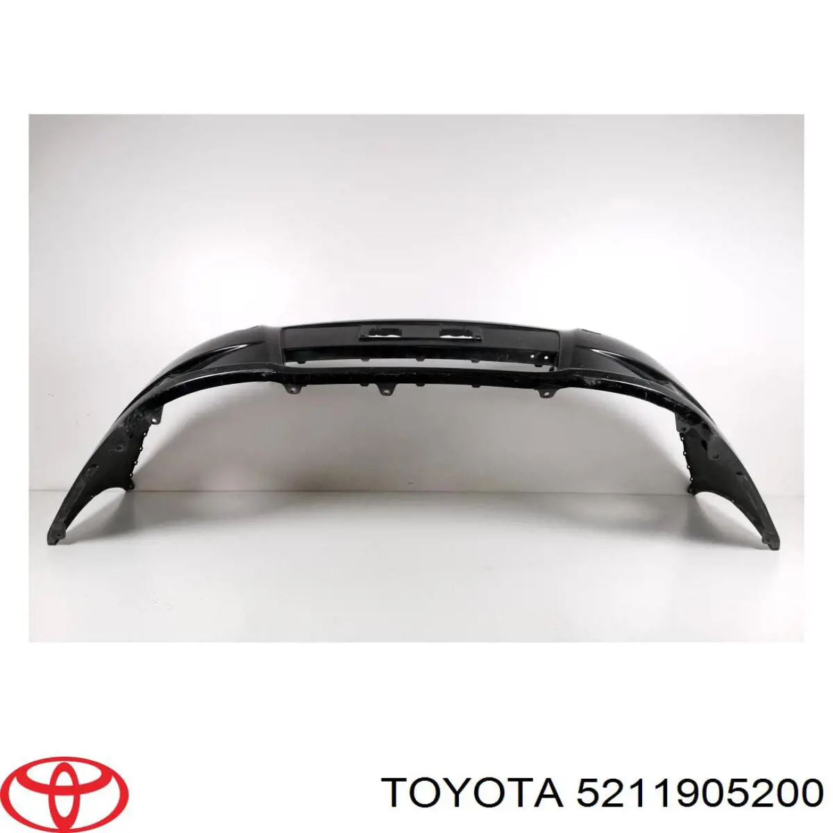 Передний бампер 5211905200 Toyota