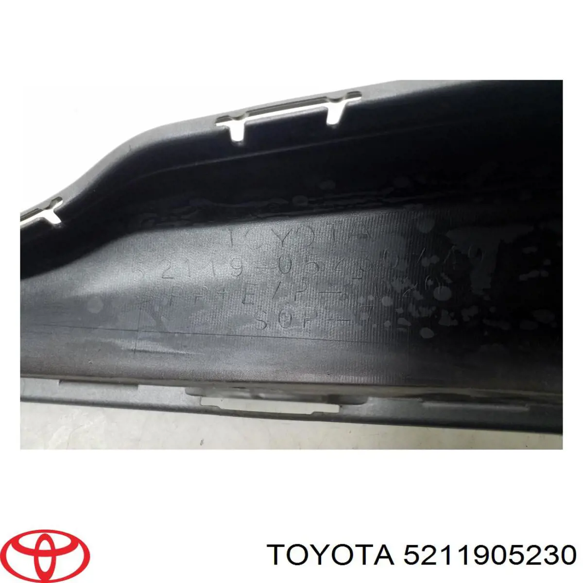 5211905230 Toyota Бампер передний в сборе