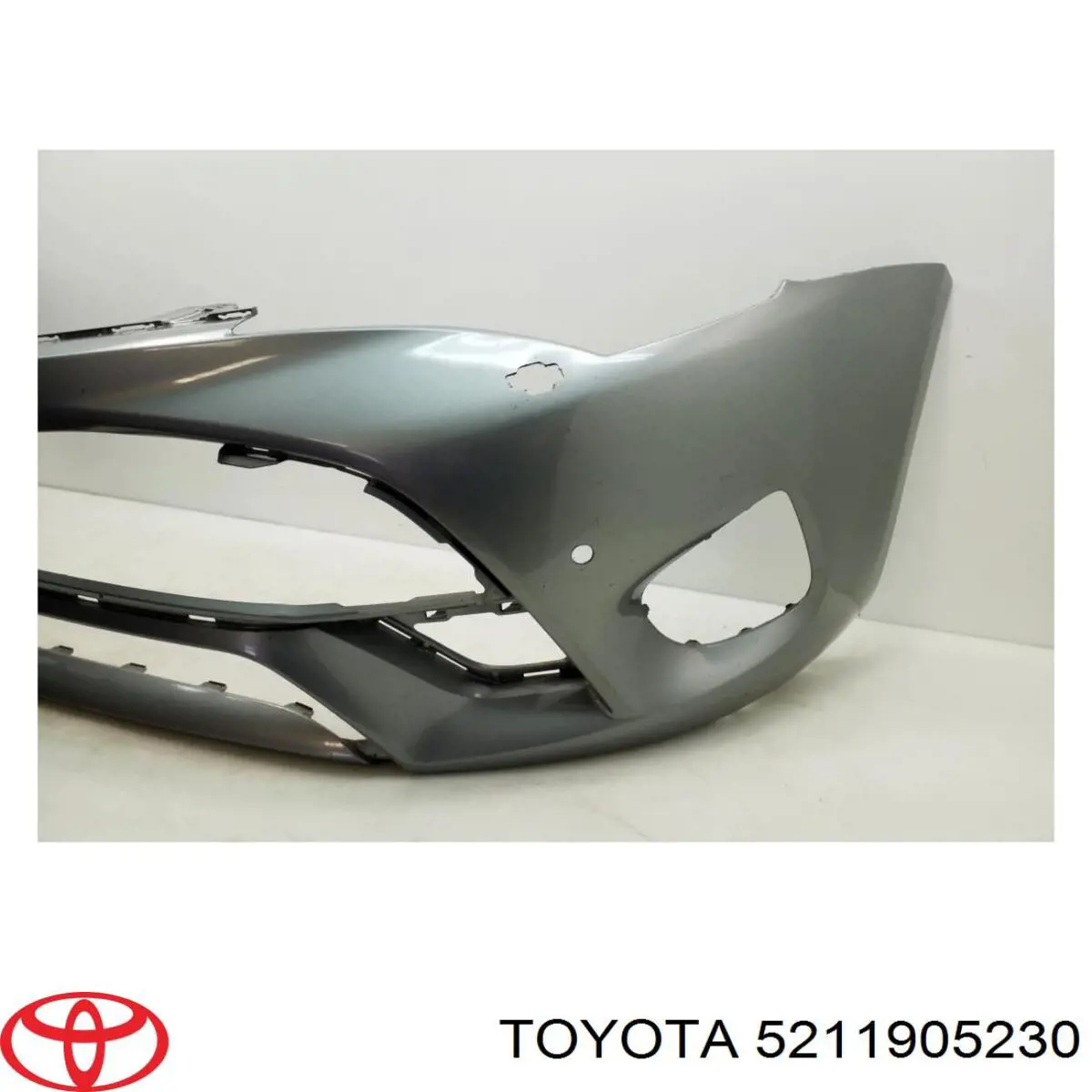 Передний бампер 5211905230 Toyota