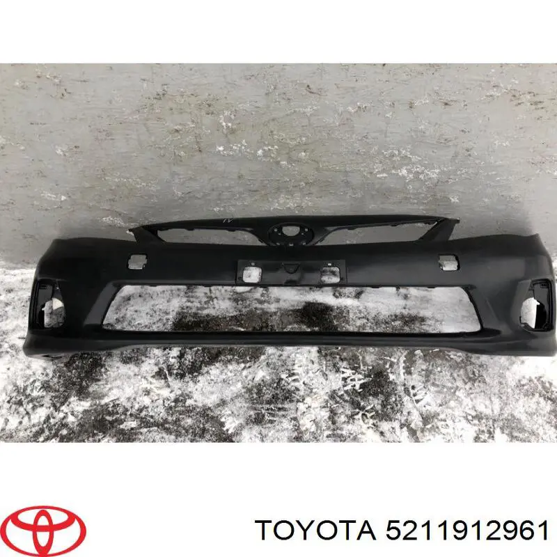 5211912961 Toyota передний бампер