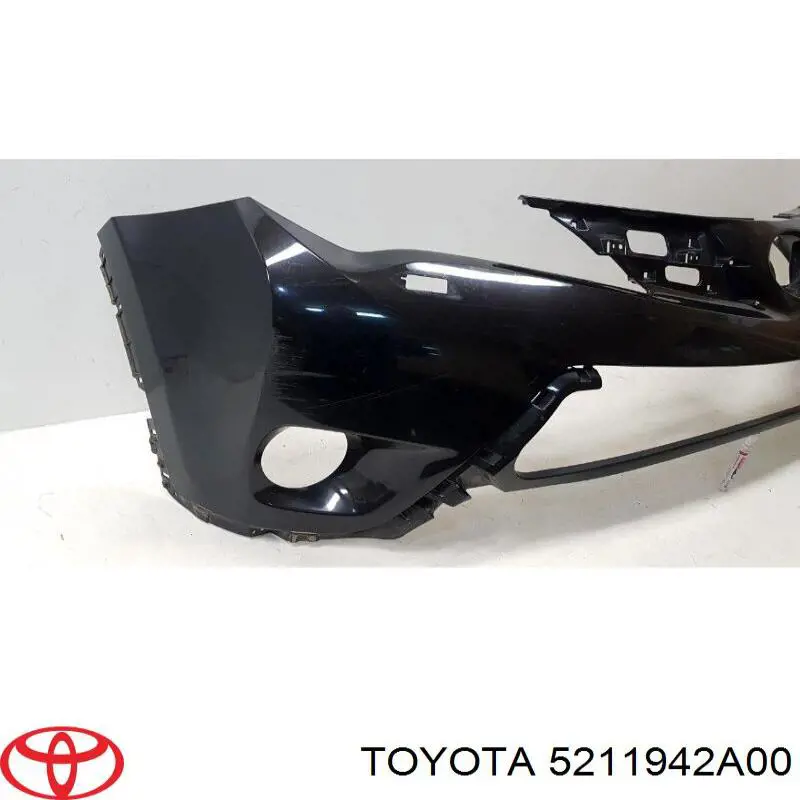 Передний бампер 5211942A00 Toyota