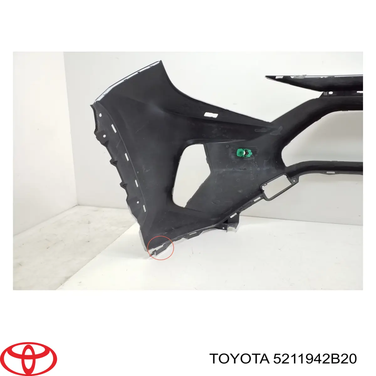 Купить 5211942B20 Toyota Буфер (бампер) передний