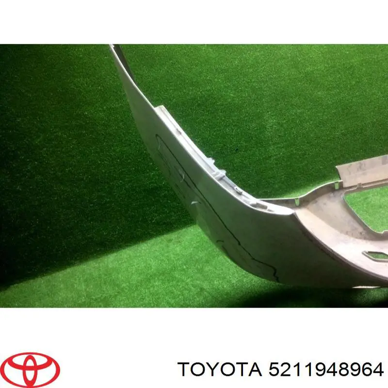 5211948984 Toyota Бампер передний в сборе