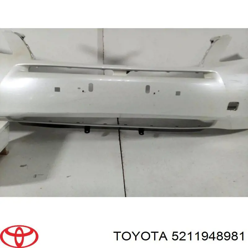 5211948981 Toyota передний бампер