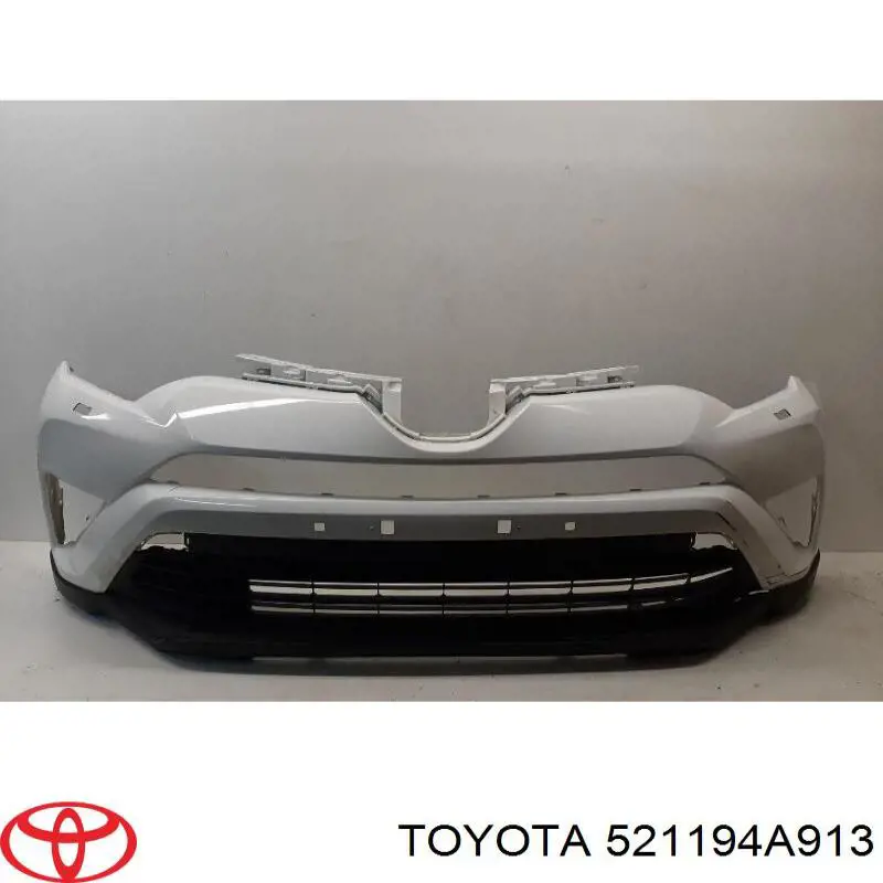 521194A913 Toyota Бампер передний в сборе
