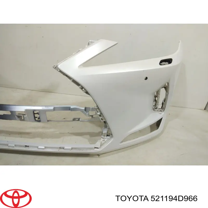 521194D966 Toyota Бампер передний в сборе