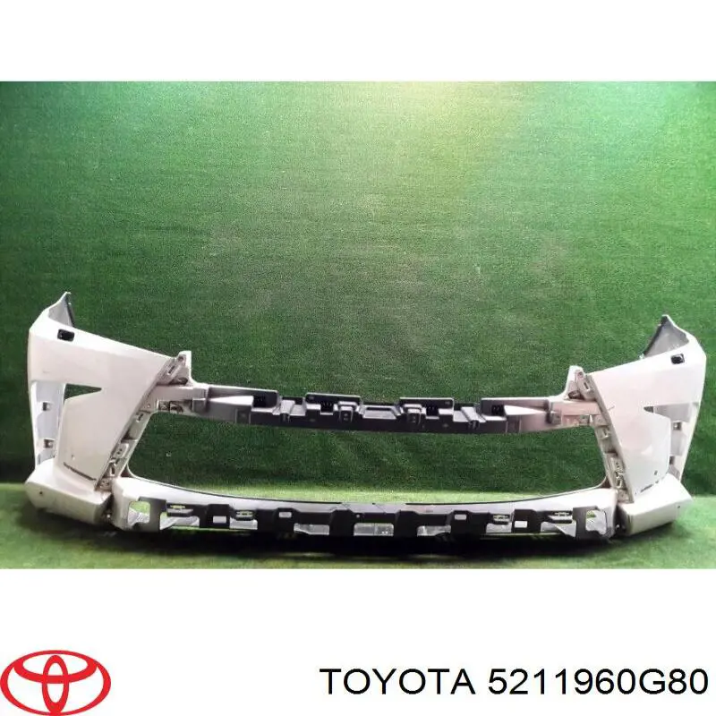 Передний бампер 5211960G80 Toyota