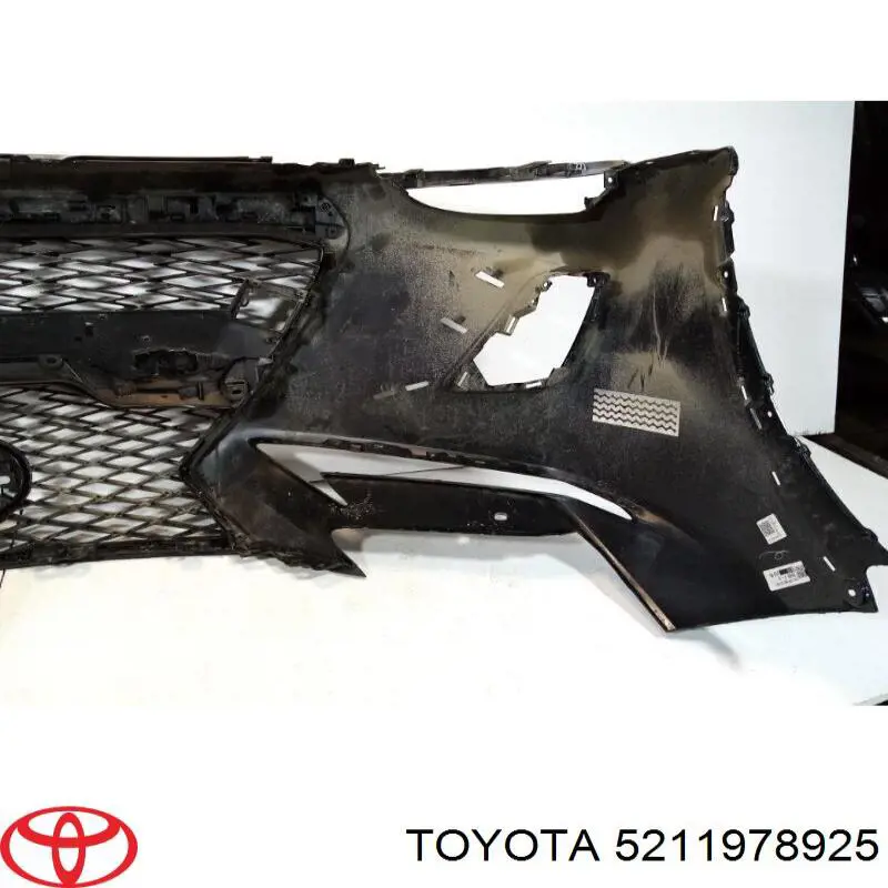Передний бампер 5211978925 Toyota