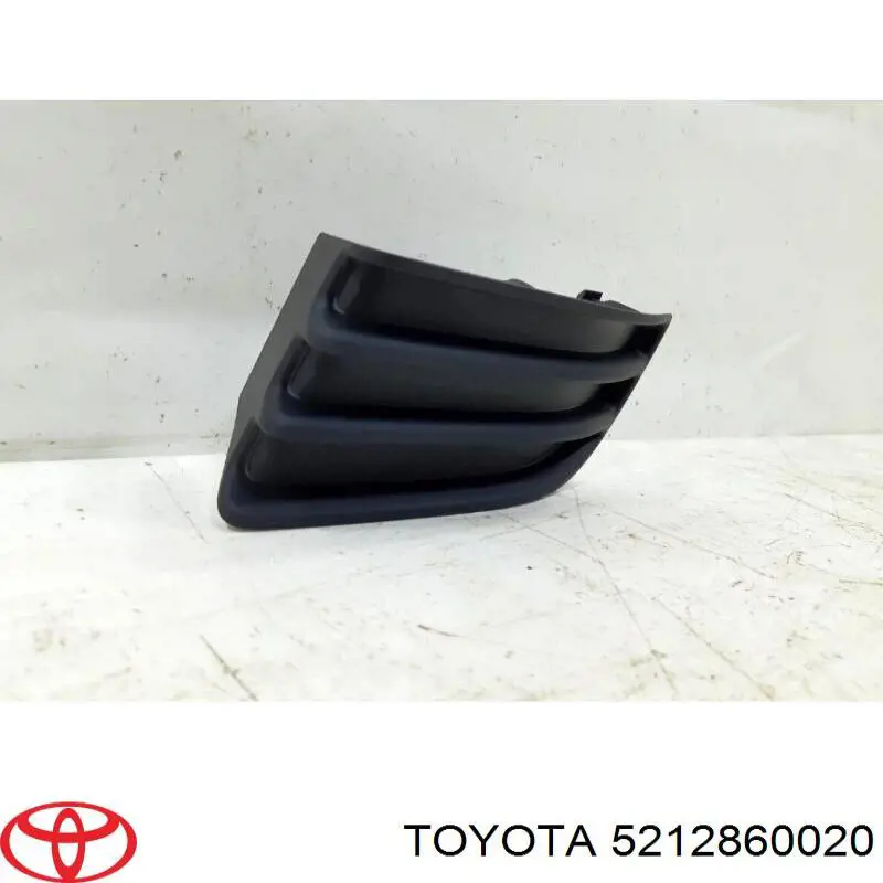 5212860020 Toyota tampão (grelha das luzes de nevoeiro do pára-choque dianteiro esquerdo)