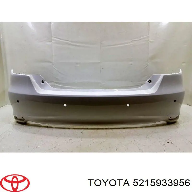 Задний бампер 5215933956 Toyota