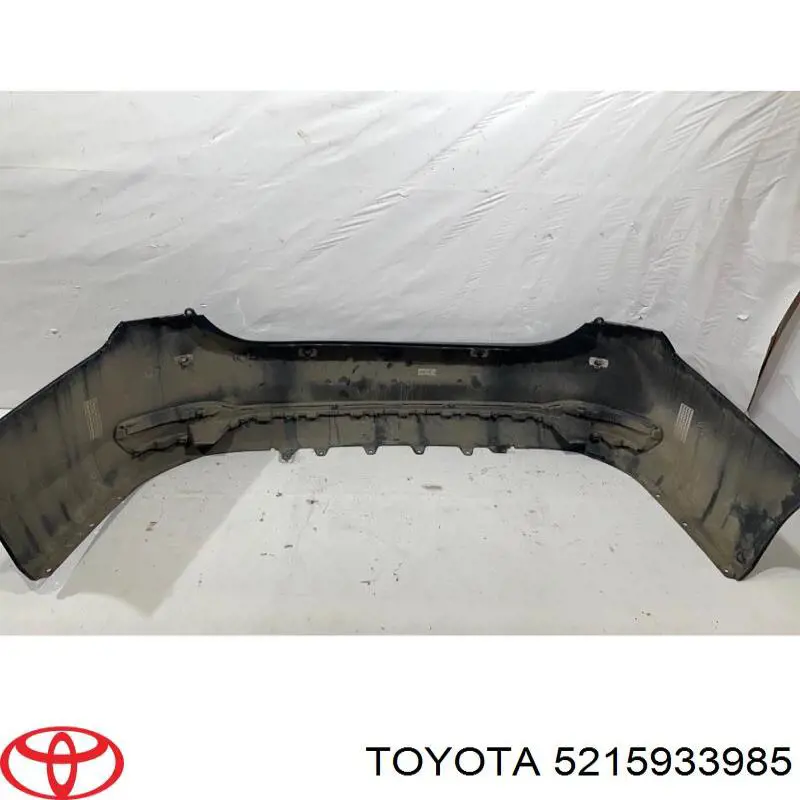 Задний бампер 5215933985 Toyota