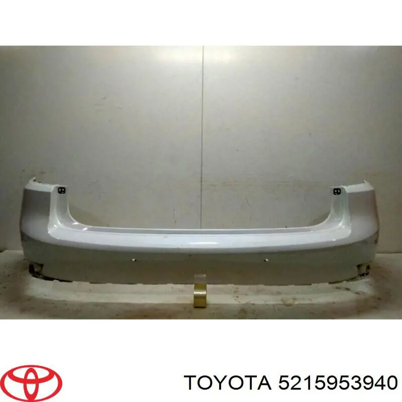 5215953940 Toyota Задний бампер
