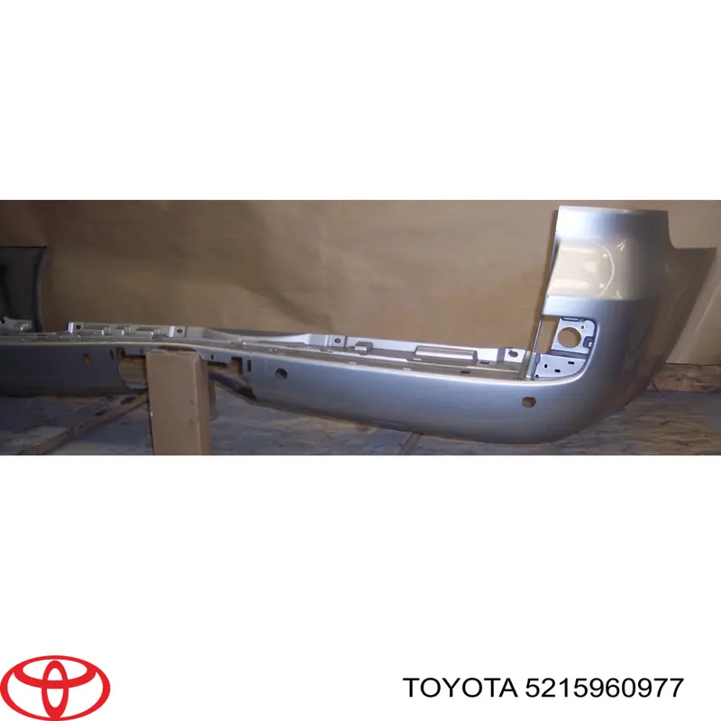 5215960977 Toyota Задний бампер