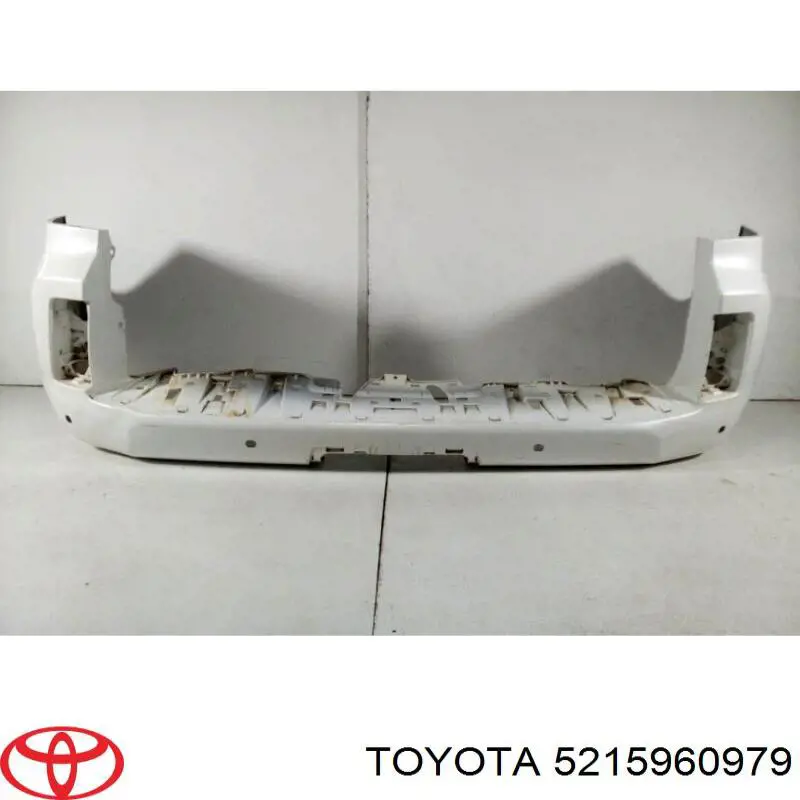 Бампер задній 5215960979 Toyota/Lexus