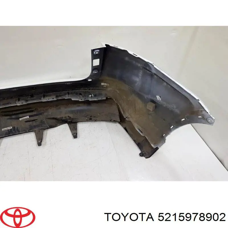 5215978902 Toyota Задний бампер