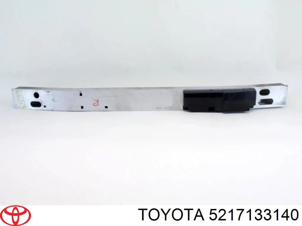 Усилитель бампера заднего Toyota 5217133140
